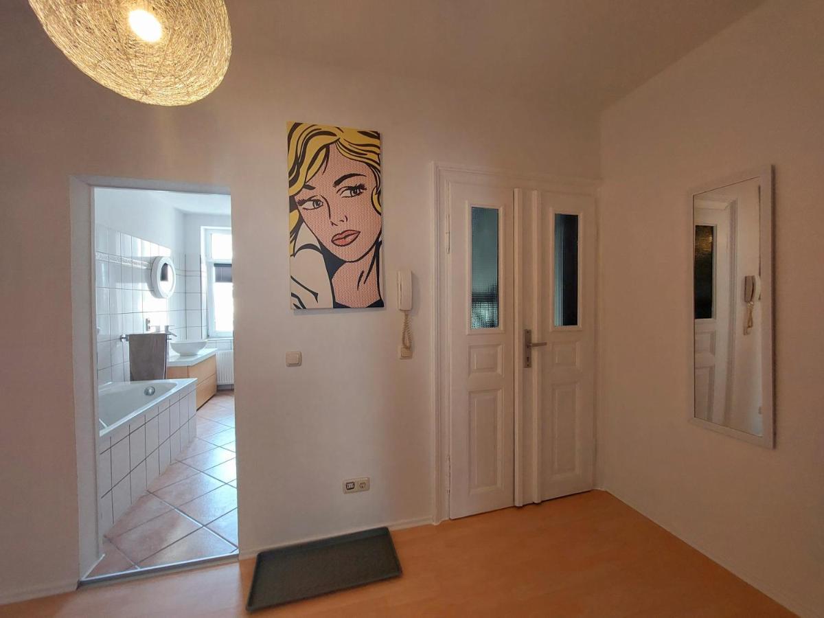 Schoene Zwei-Zimmer-Wohnung "W2" Mit 4 Einzelbetten Und Wlan In Zwenkau Bei Leipzig Im Neuseenland Exteriör bild